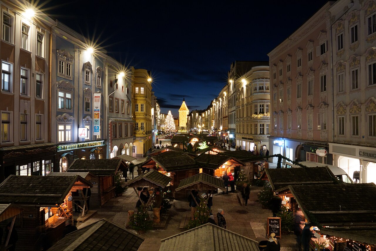Weihnachtsmarkt am Welser Stadtplatz